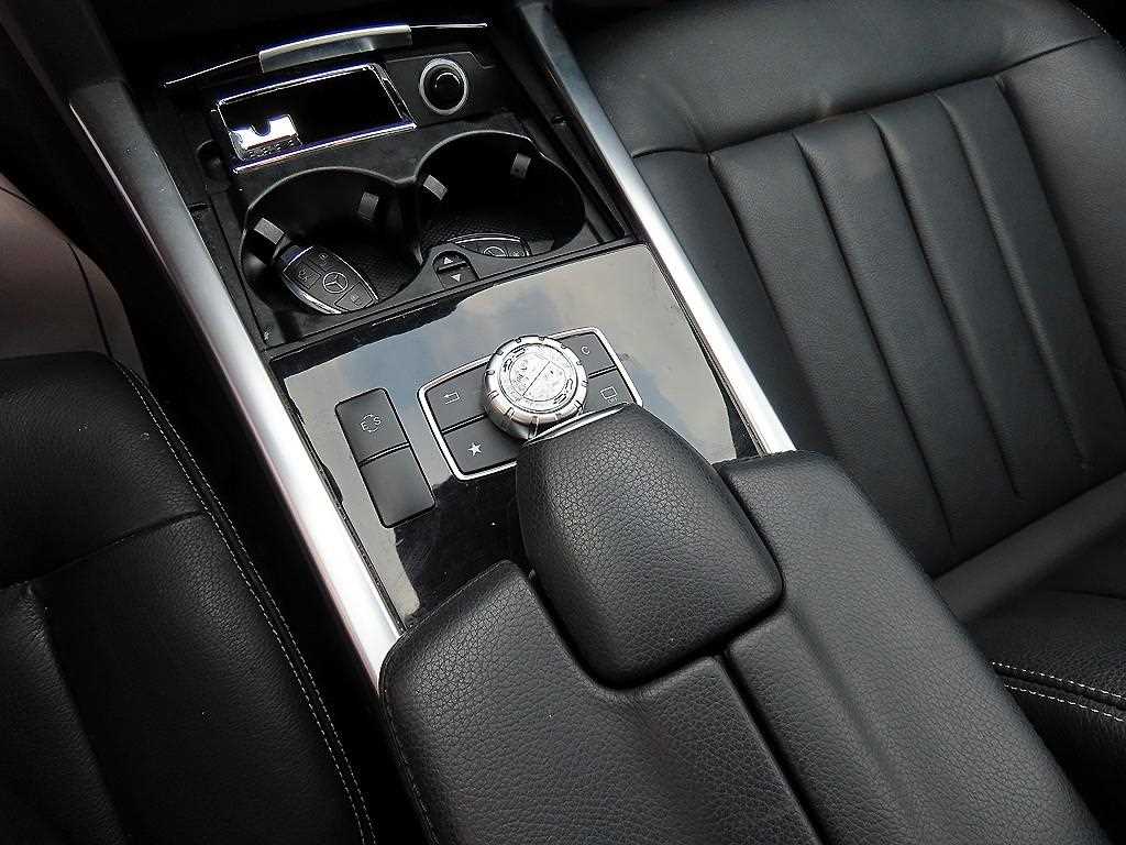 Mercedes Benz E class 2016 Negro - Importación desde Corea - HF Imports Iquique - Foto 13