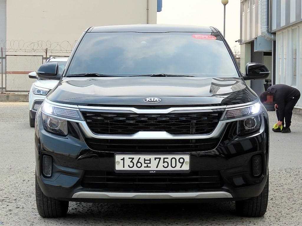 KIA Seltos 2021 Negro - Importación desde Corea - HF Imports Iquique - Foto 1