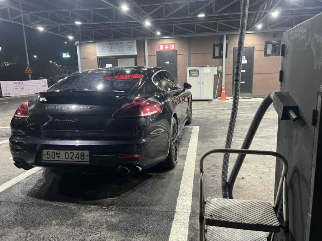 Porsche Panamera - Vista 3