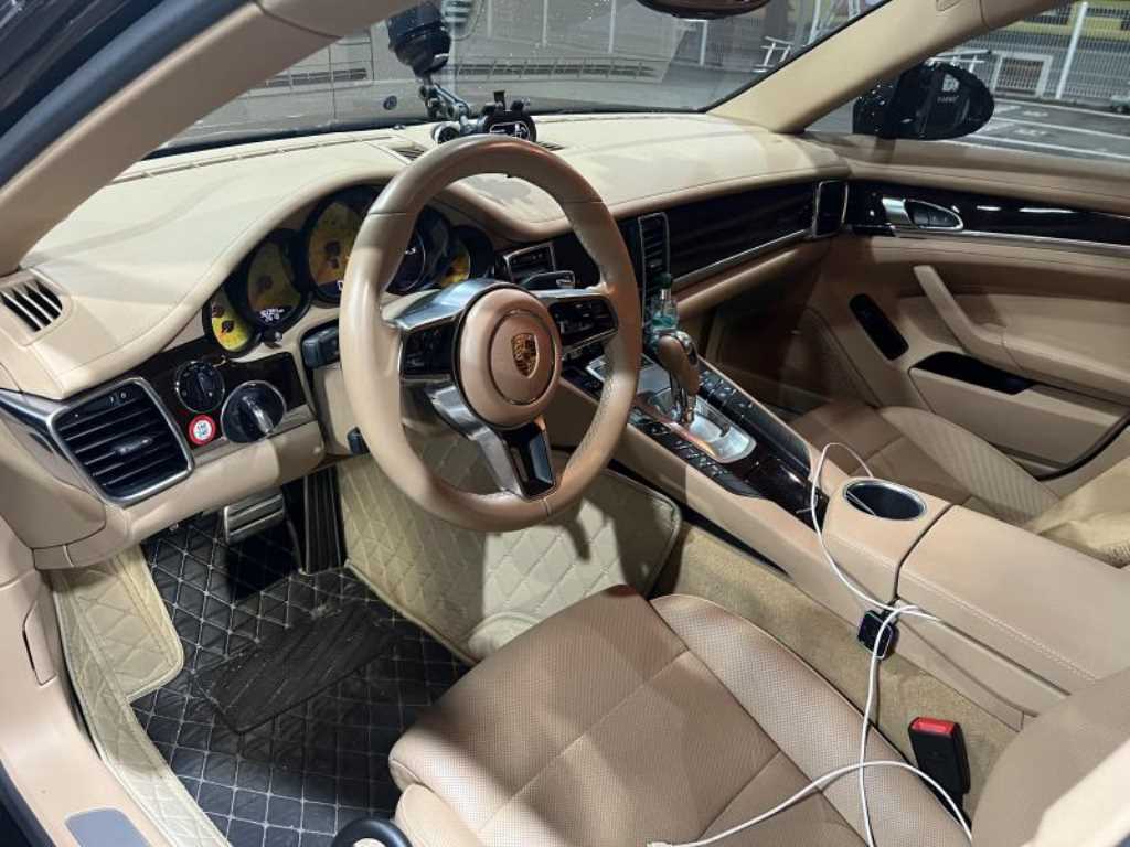 Porsche Panamera - Vista 7