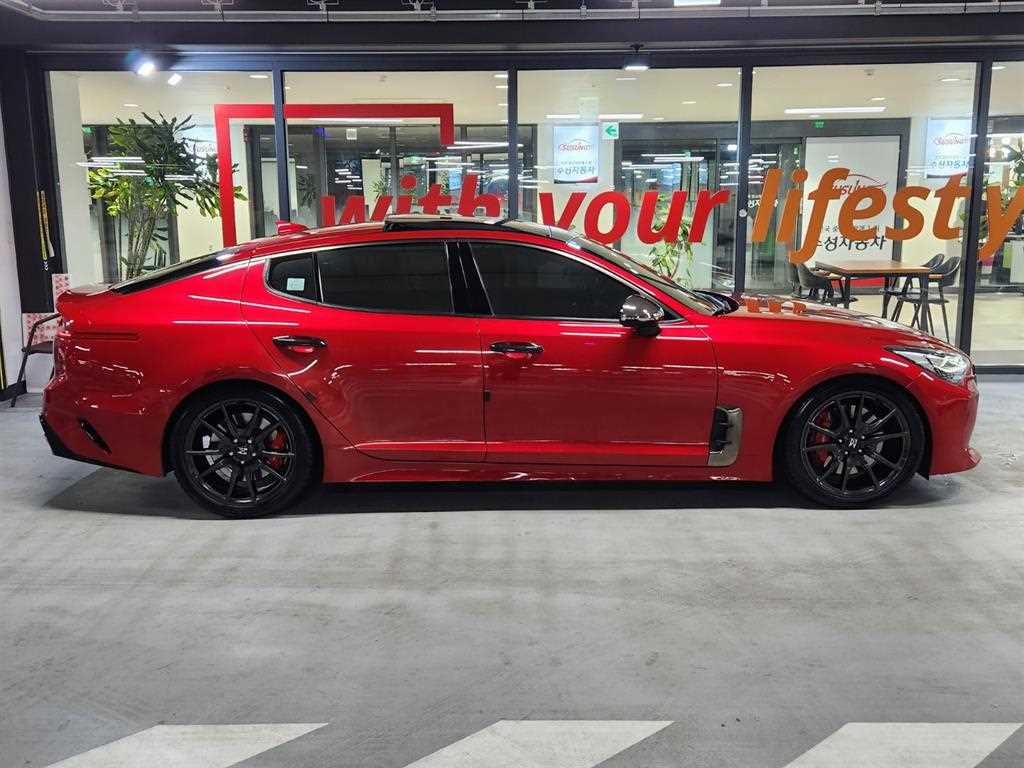 KIA Stinger - Vista 3