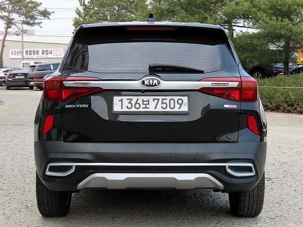 KIA Seltos - Vista 4