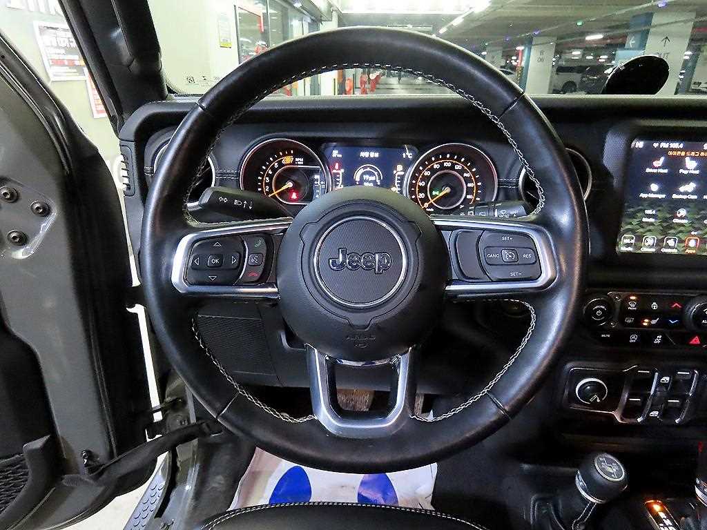 Jeep Wrangler - Vista 8