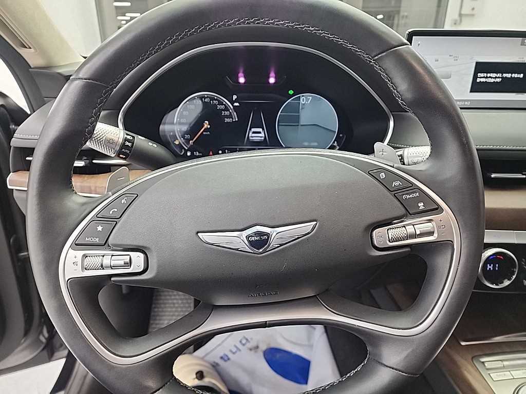 Genesis G80 - Vista 9