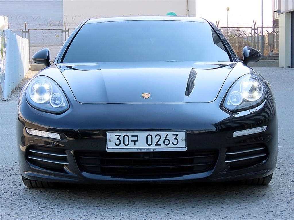 Porsche Panamera 2016 Negro - Importación desde Corea - HF Imports Iquique - Foto 1