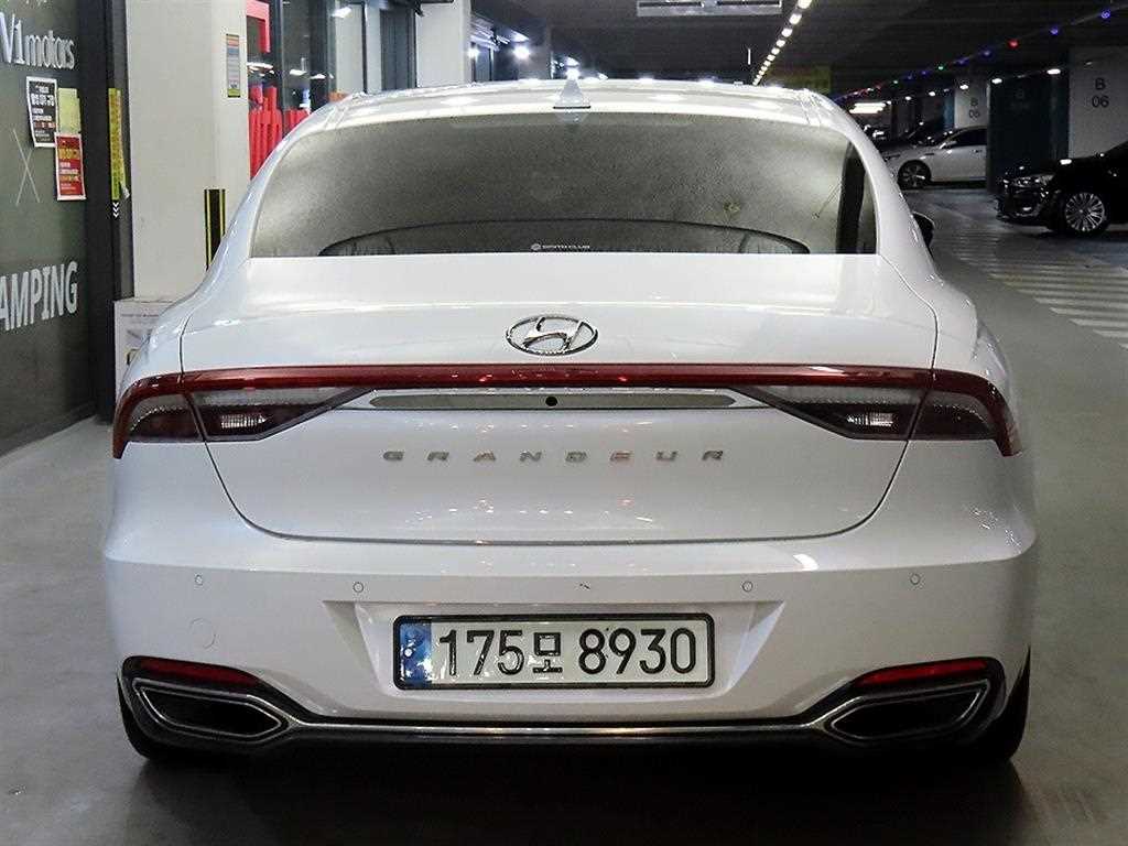HYUNDAI Grandeur - Vista 6