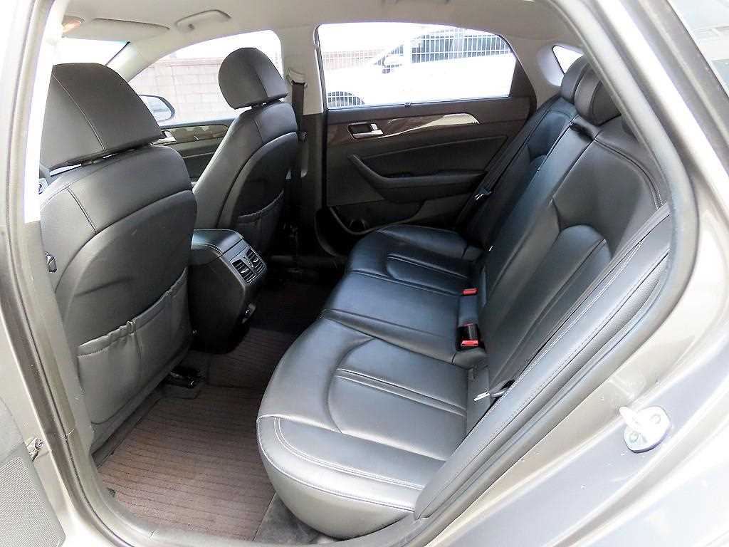 HYUNDAI Sonata - Vista 6