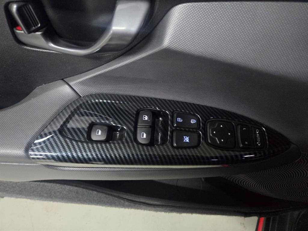 HYUNDAI Veloster - Vista 7