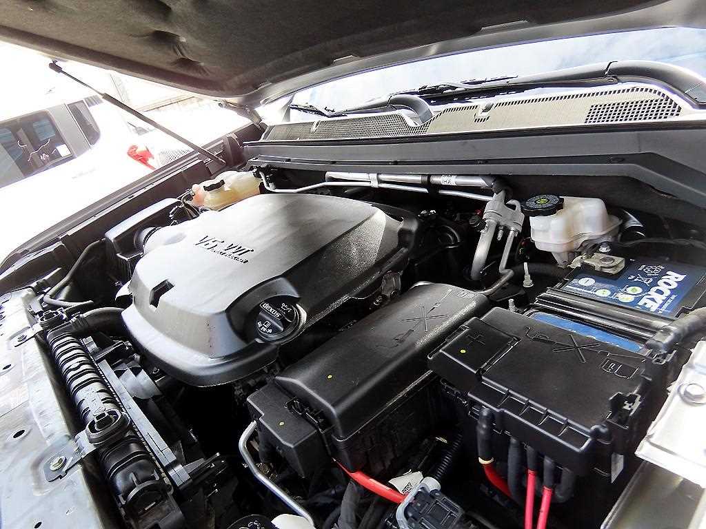 Chevrolet ?Colorado 2022 Gris - Importación desde Corea - HF Imports Iquique - Foto 17