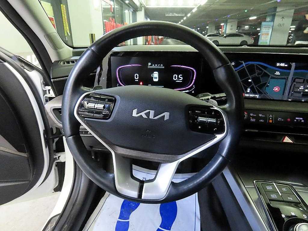 KIA K8 - Vista 8