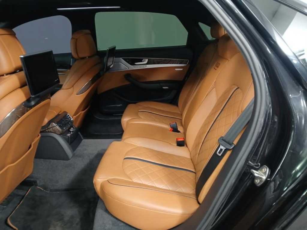 Audi A8 - Vista 7