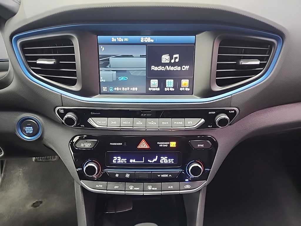 HYUNDAI Ioniq - Vista 10