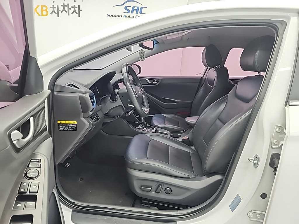 HYUNDAI Ioniq - Vista 11