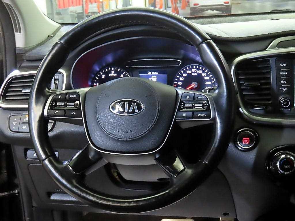 KIA Sorento - Vista 8