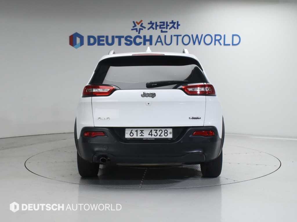 Jeep Cherokee - Vista 4