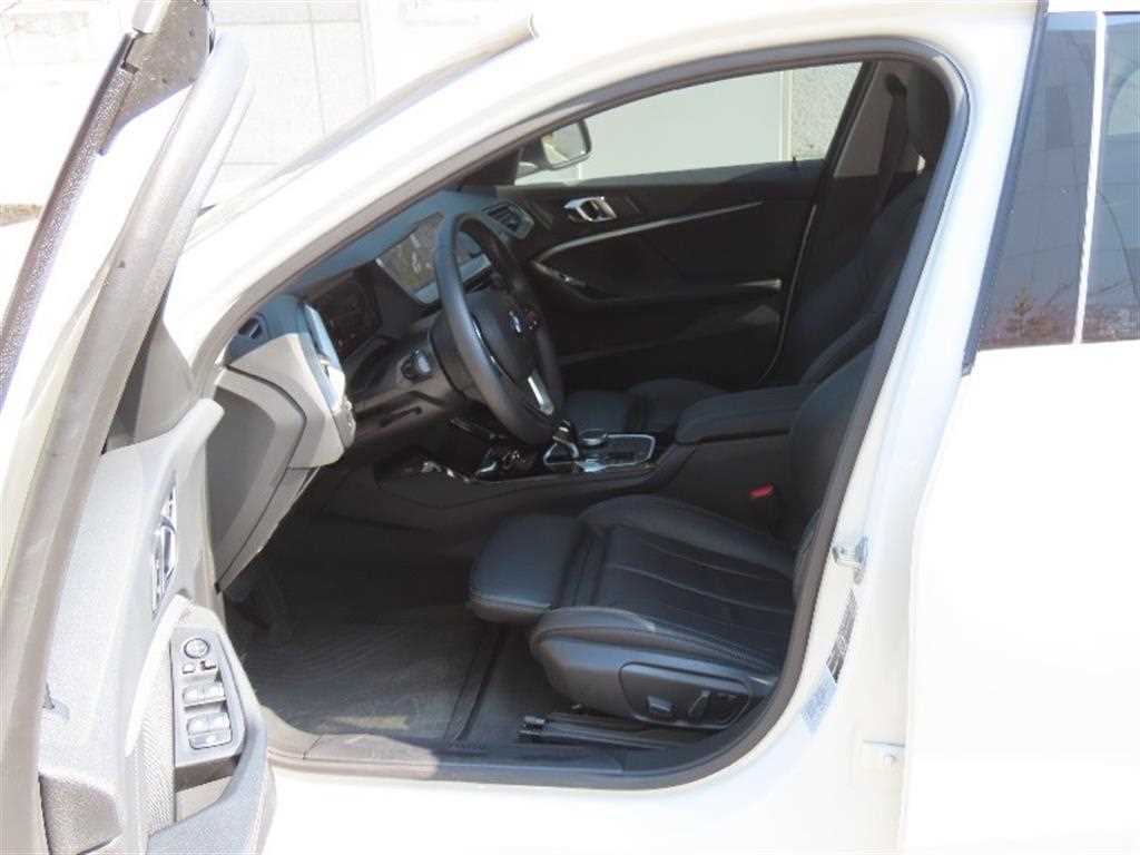 BMW 1 series 2022 - Importación desde Corea - HF Imports Iquique - Foto 13