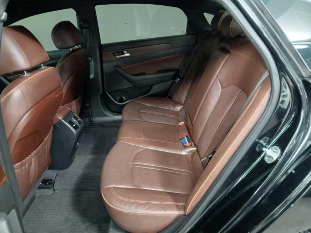 HYUNDAI Sonata - Vista 7