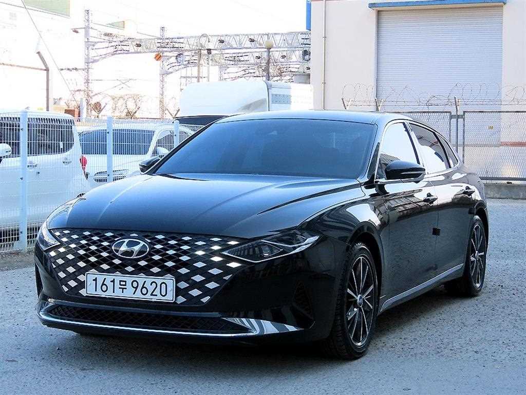 HYUNDAI Grandeur - Vista 2