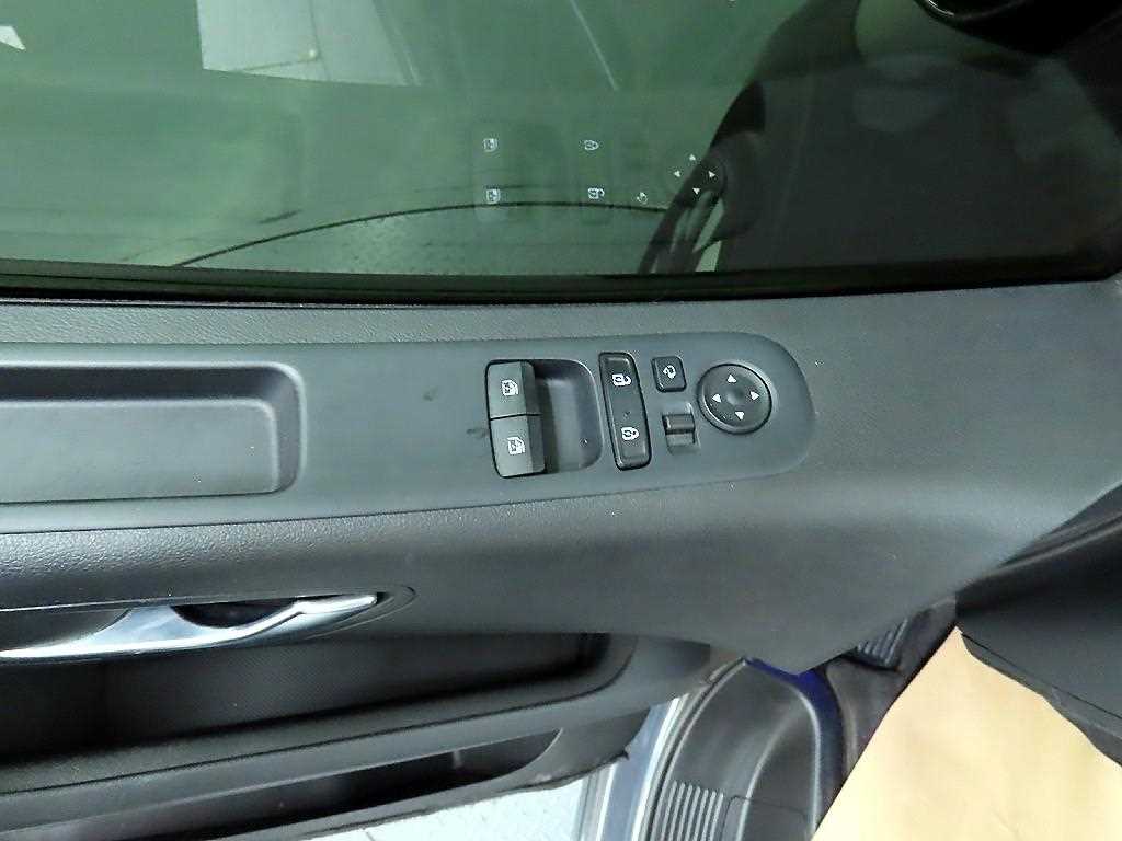 HYUNDAI Staria - Vista 11