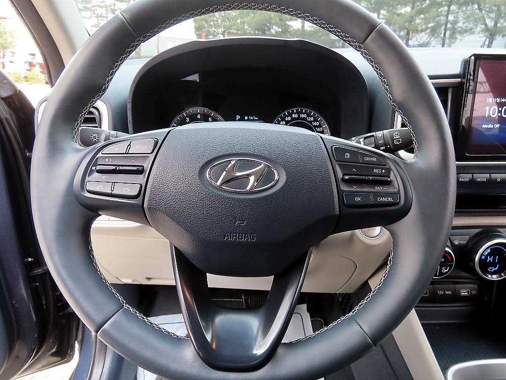 HYUNDAI Venue - Vista 8