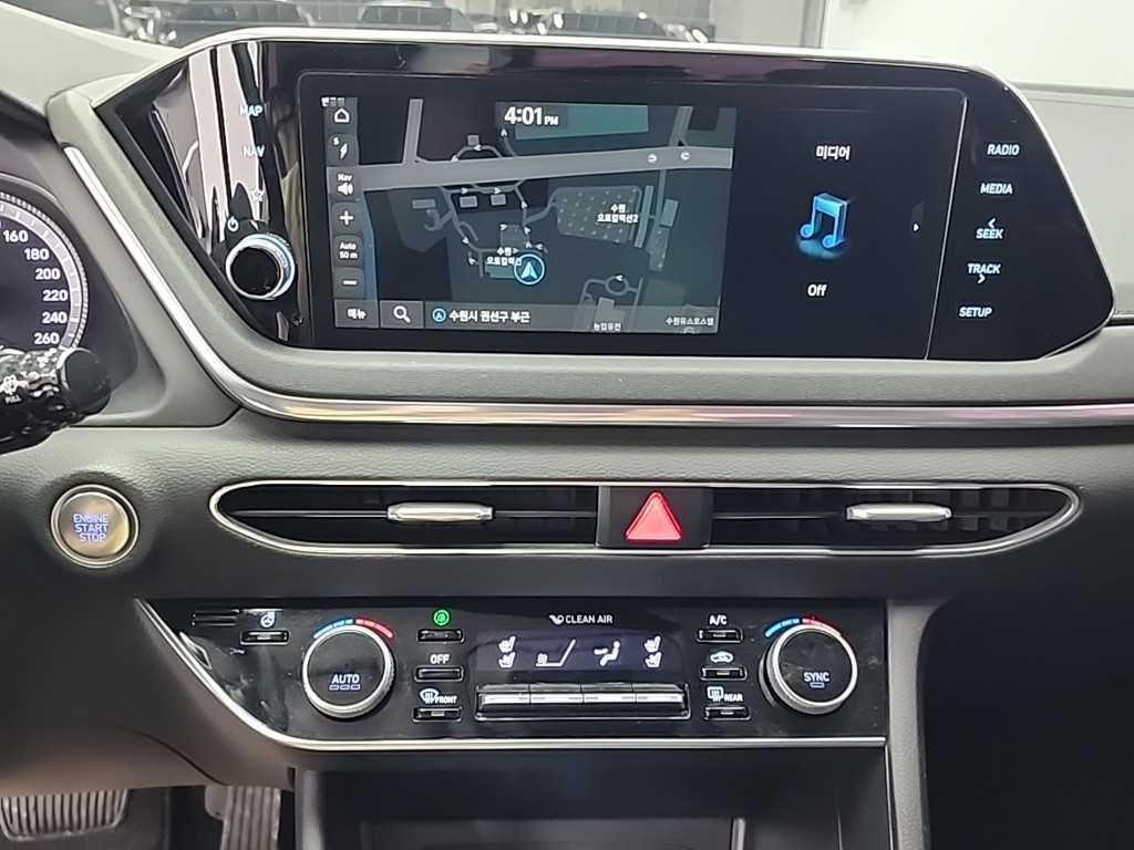 HYUNDAI Sonata - Vista 10