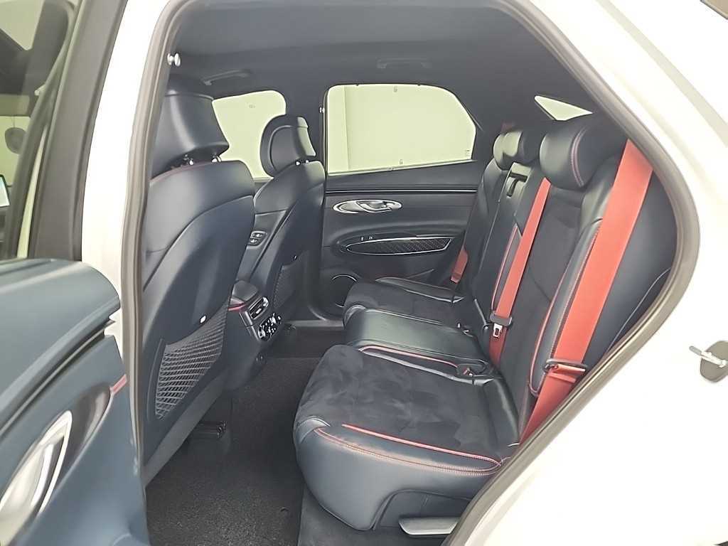 Genesis GV70 - Vista 12