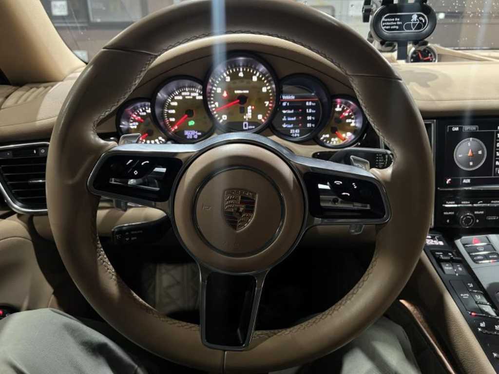 Porsche Panamera - Vista 12
