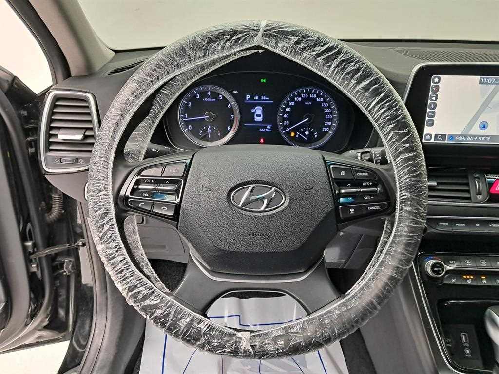 HYUNDAI Grandeur - Vista 7
