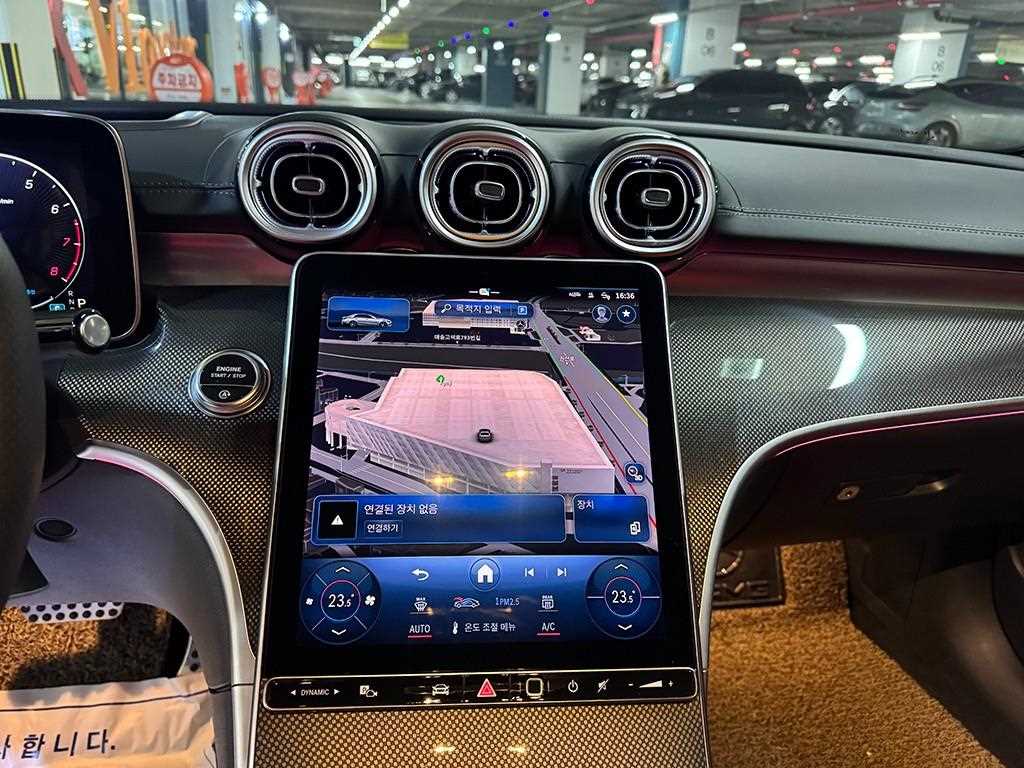 Mercedes Benz C Class - Vista 11