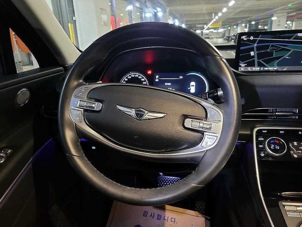 Genesis GV80 - Vista 9