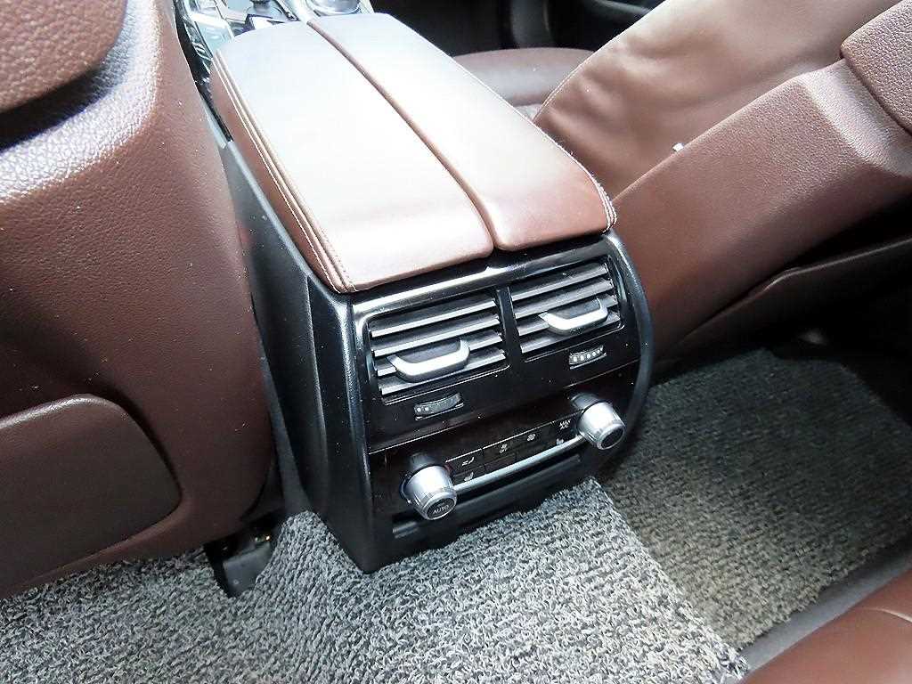 BMW 5 Series 2018 Negro - Importación desde Corea - HF Imports Iquique - Foto 16