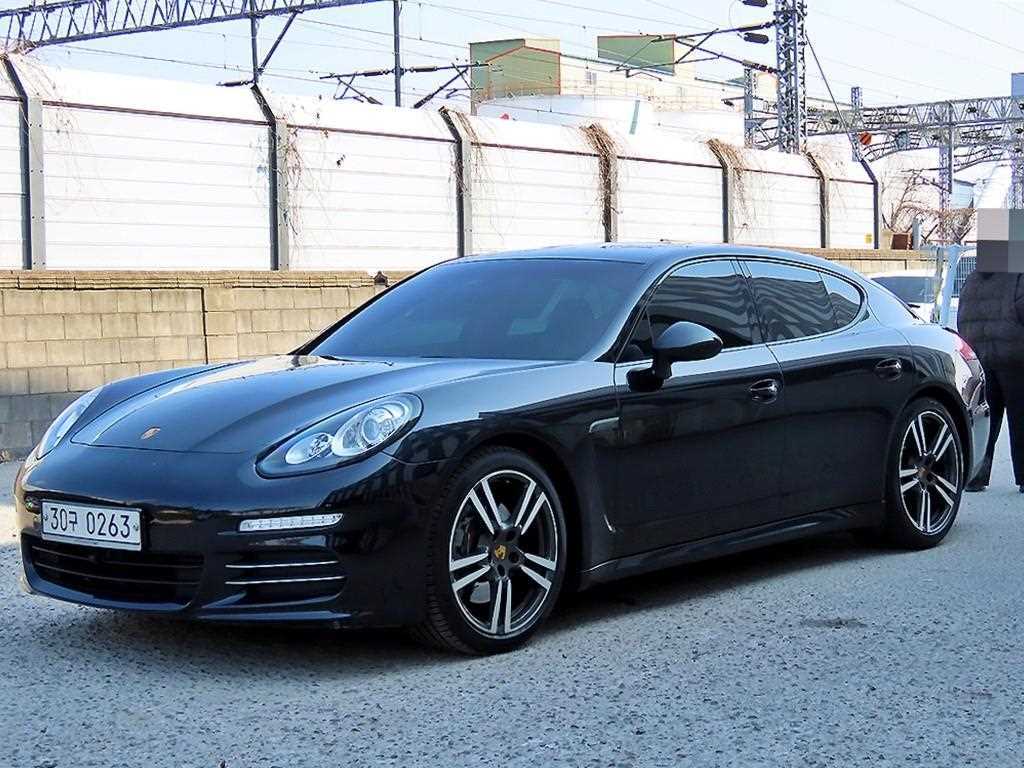 Porsche Panamera - Vista 2
