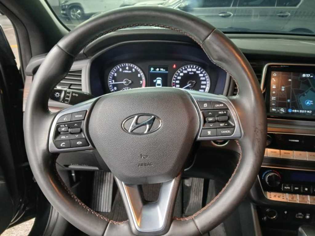 HYUNDAI Sonata - Vista 8