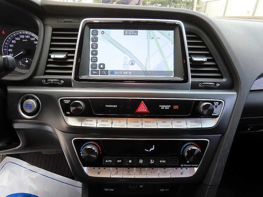 HYUNDAI Sonata 2018 Gris - Importación desde Corea - HF Imports Iquique - Foto 13