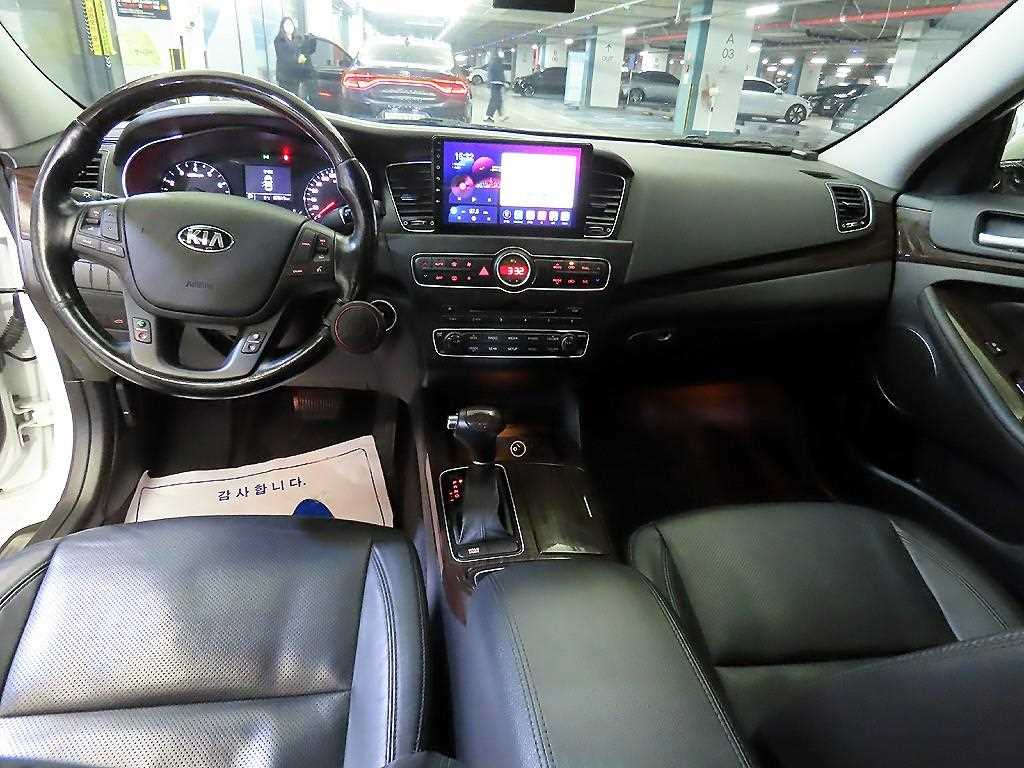 KIA K7 - Vista 10