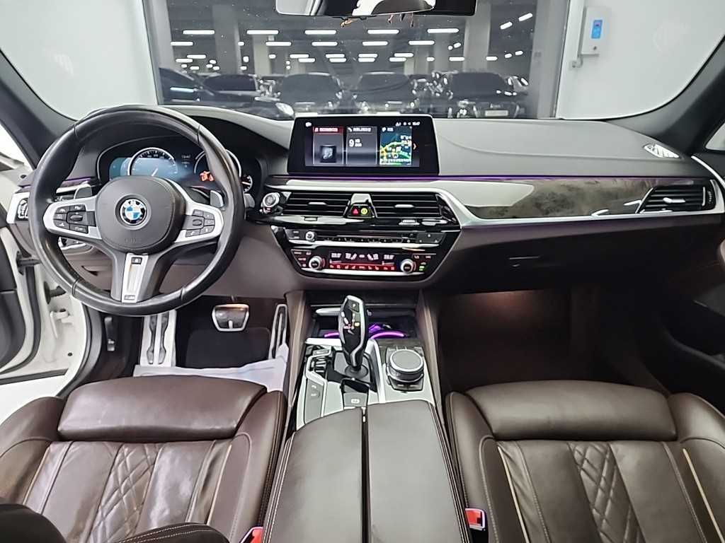 BMW 5 Series - Vista 7