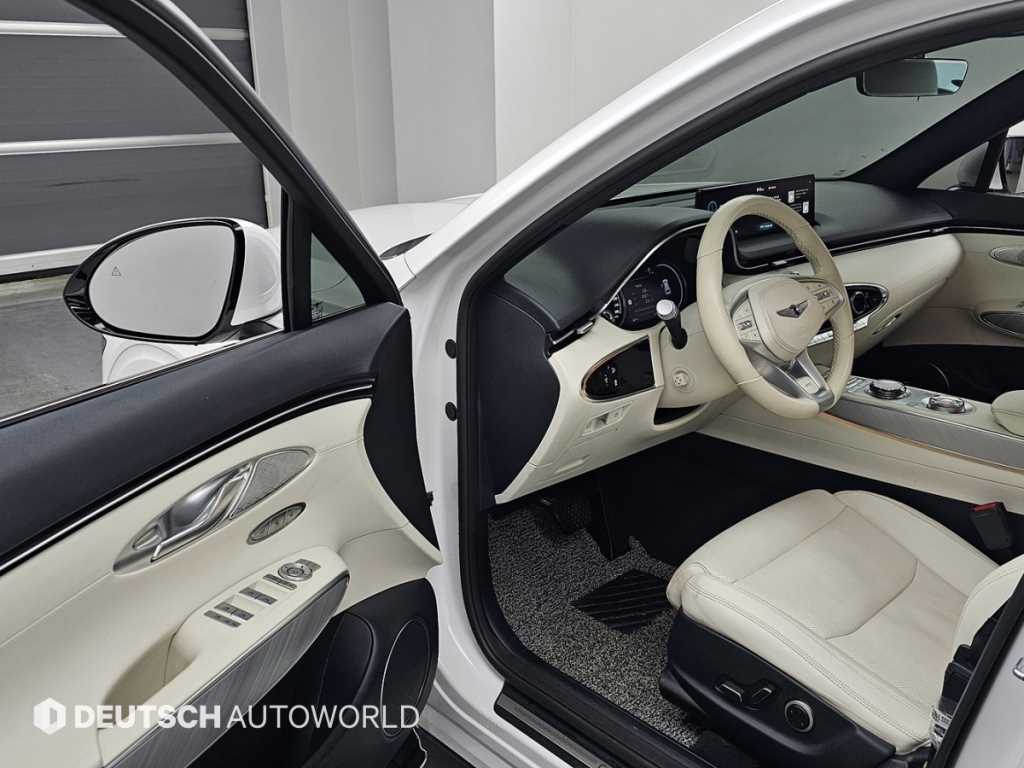 Genesis GV70 - Vista 11