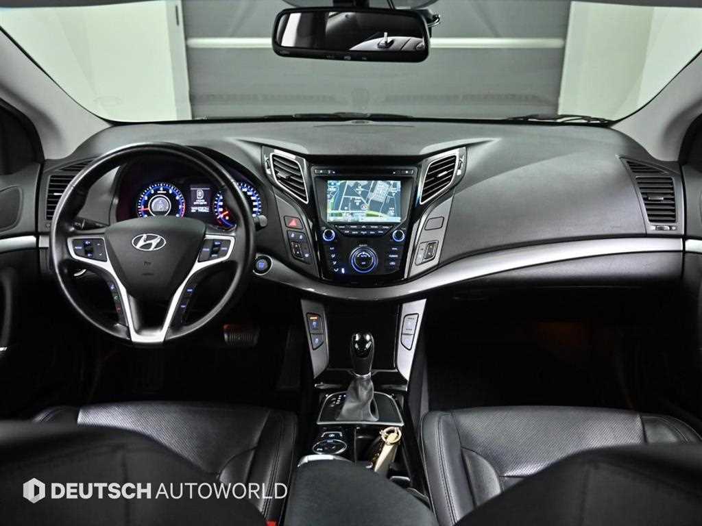 HYUNDAI i40 - Vista 7