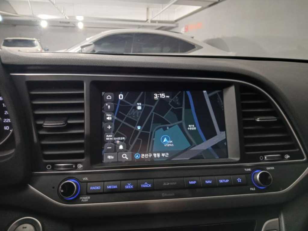 HYUNDAI Avante 2018 Blanco - Importación desde Corea - HF Imports Iquique - Foto 13