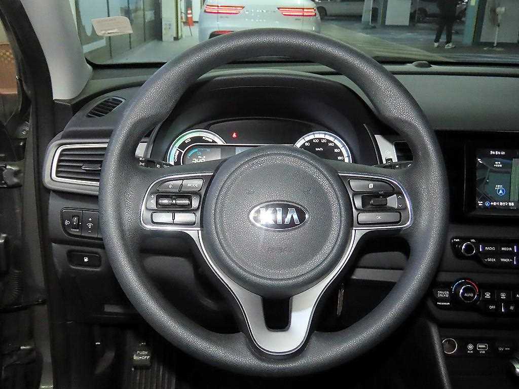 KIA Niro - Vista 8