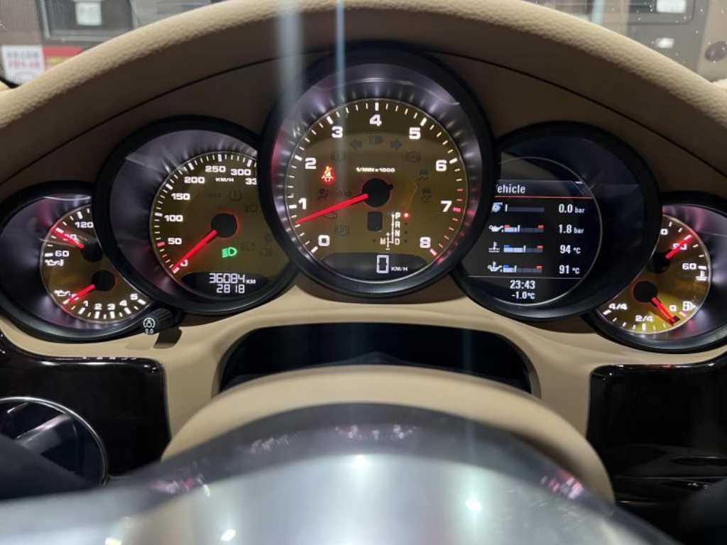 Porsche Panamera - Vista 11