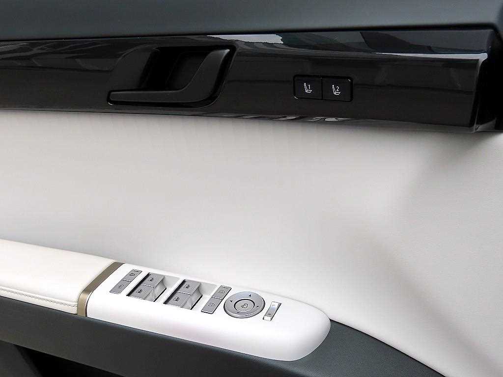 HYUNDAI Grandeur - Vista 12