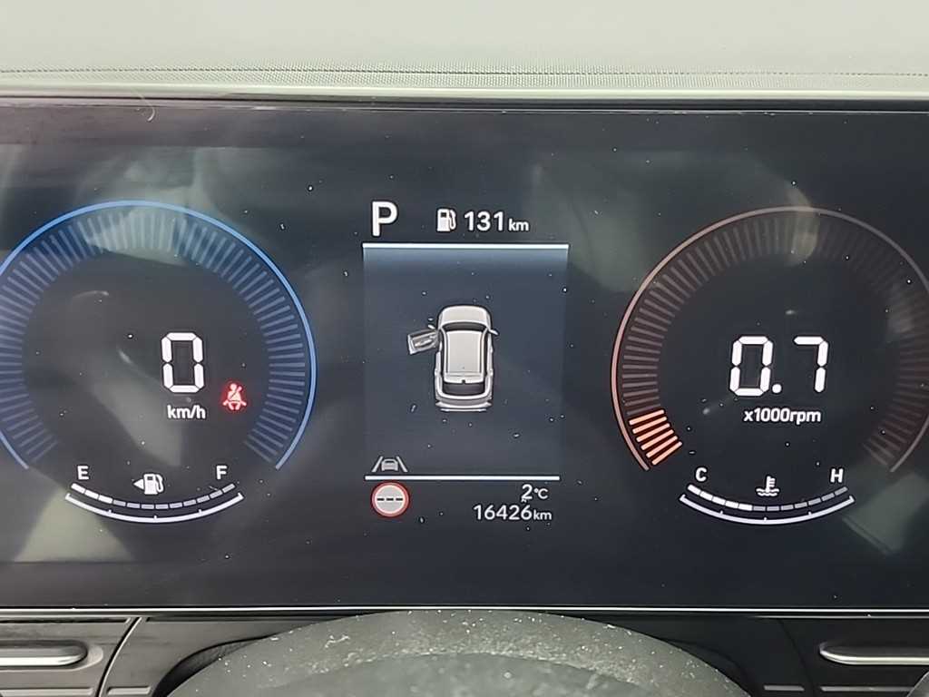 HYUNDAI Kona - Vista 6