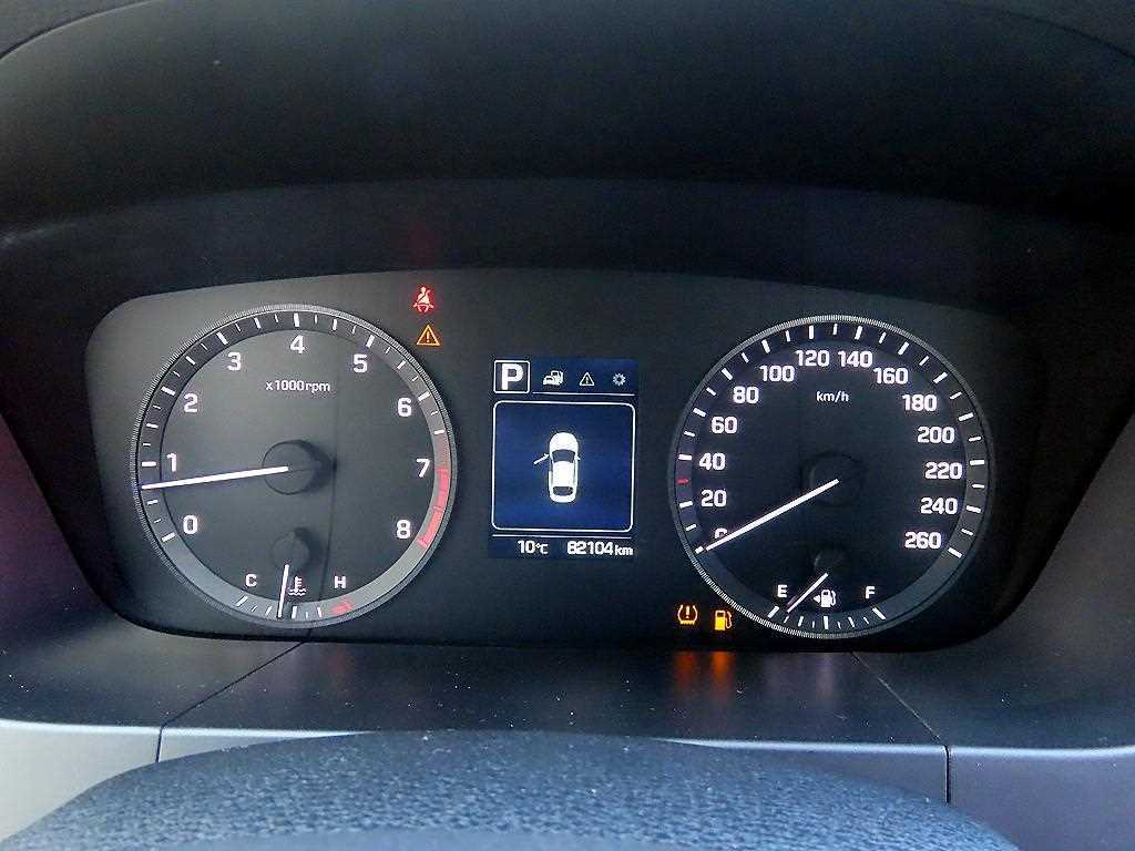 HYUNDAI Sonata - Vista 9