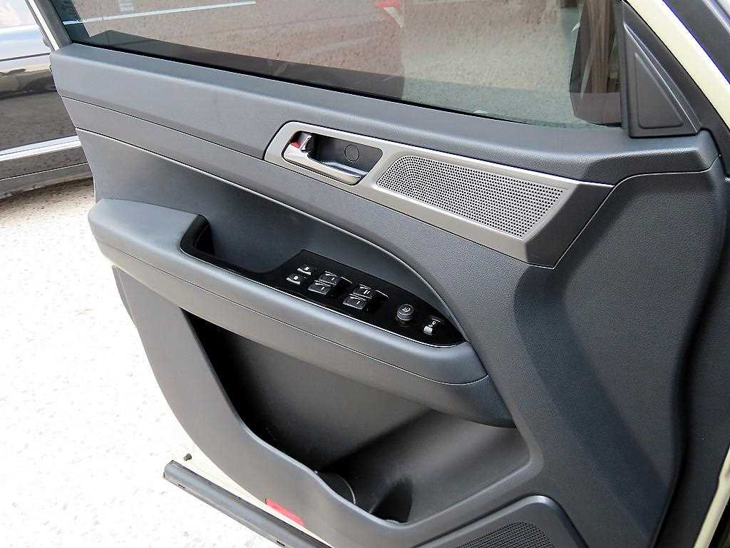 Ssangyong Rexton - Vista 11