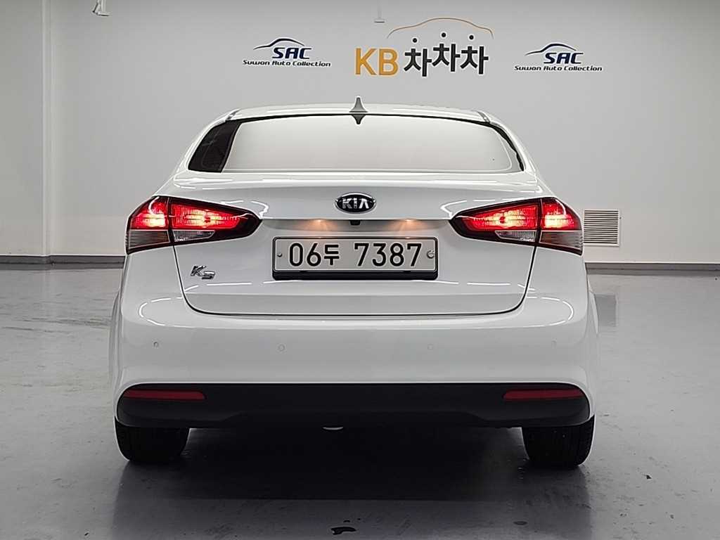 KIA K3 - Vista 3