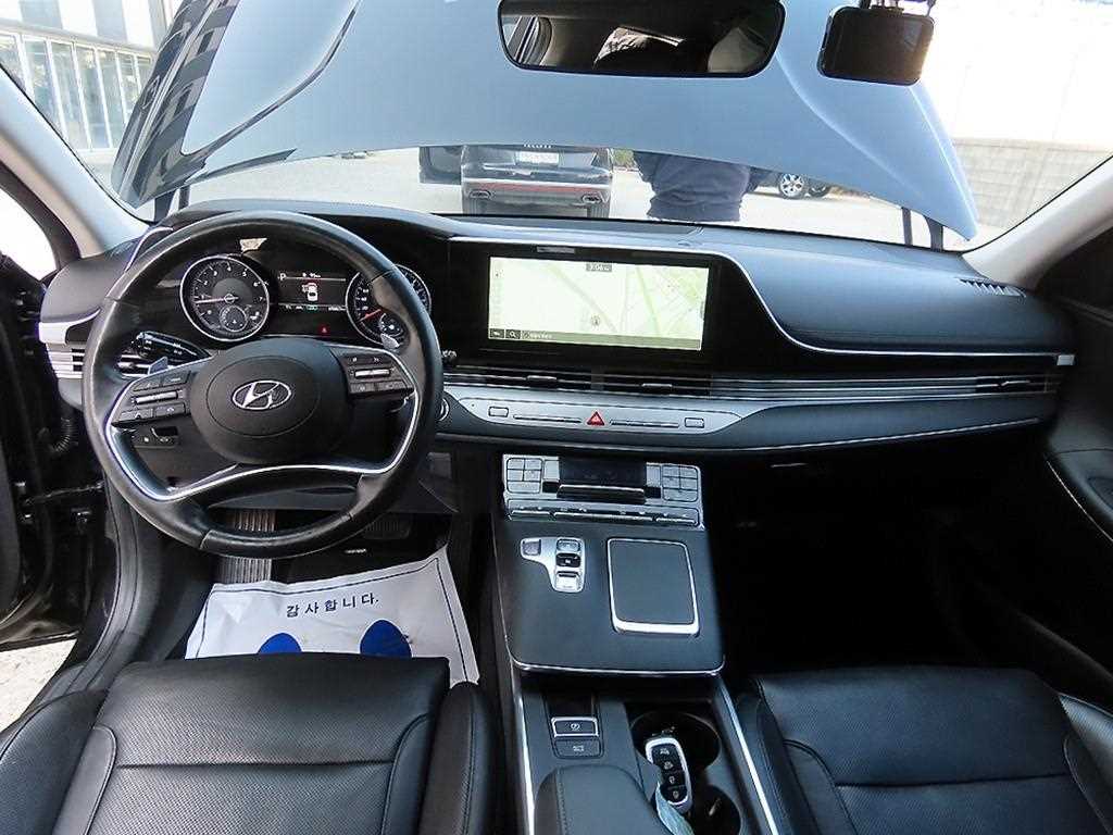 HYUNDAI Grandeur - Vista 7