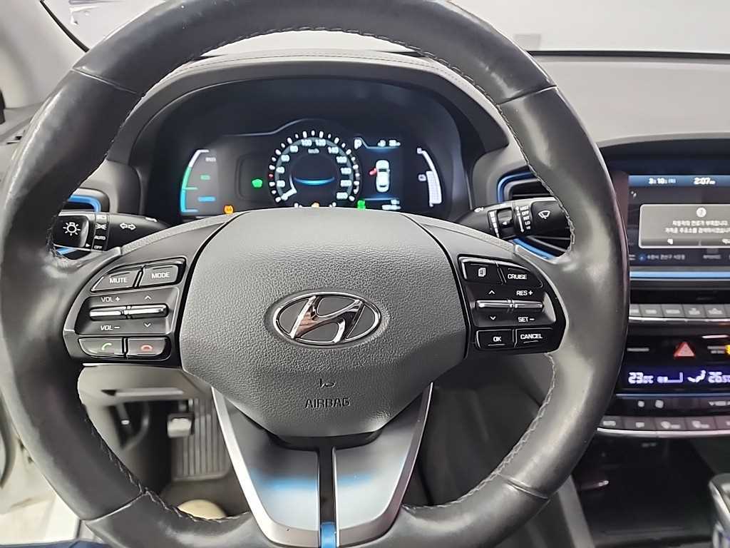 HYUNDAI Ioniq - Vista 9