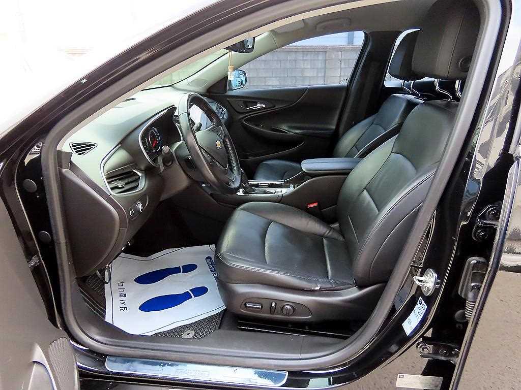 Chevrolet Malibu - Vista 5