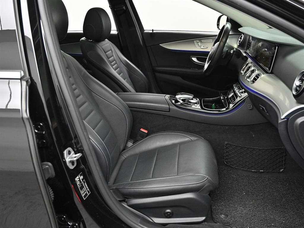 Mercedes Benz E class - Vista 10